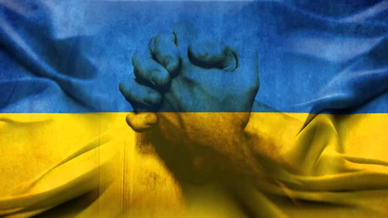 У Полтаві молодь всю ніч молилася за мир в Україні