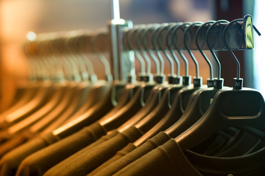 CLASSIC VS CASUAL: WHY DO SUCCESSFUL PEOPLE DRESS THE SAME WAY EVERY DAY