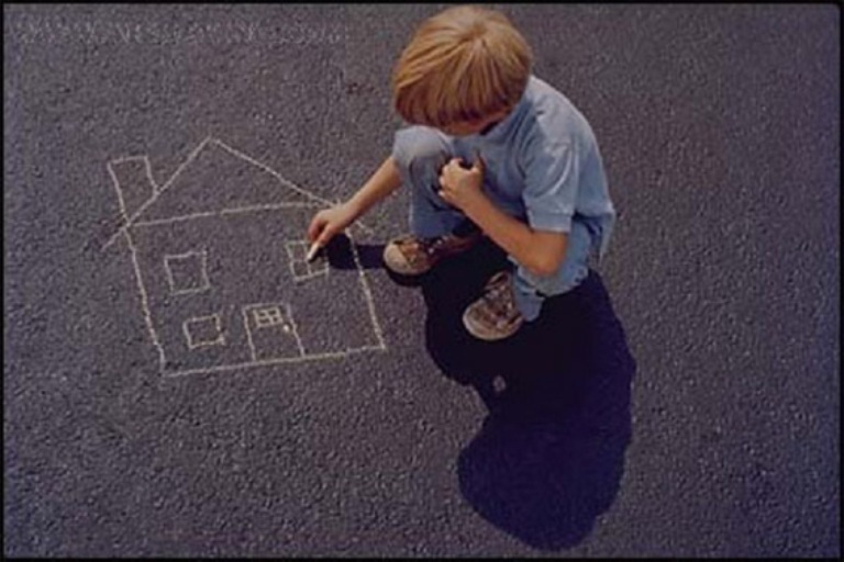 To Lose Home and (Not) to Save Heart: Few Considerations on Migration