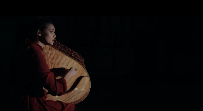 Українська бандуристка виконала кавер легендарного хіта "Hallelujah"