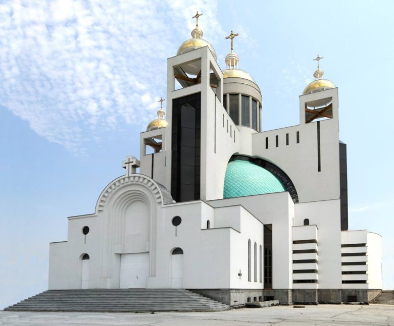Чому християни моляться у храмі?