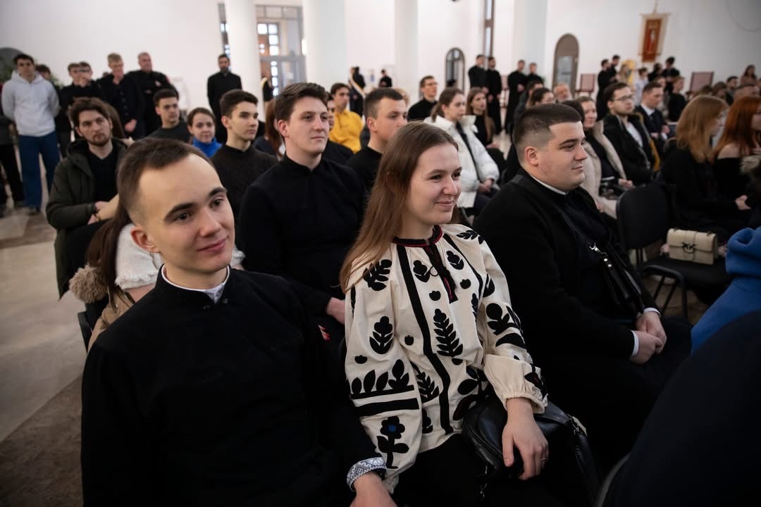 Діана з Донецька — до Папи Франциска: Молодь Сходу України сьогодні — це люди, які змушені подорослішати раніше, ніж мали б