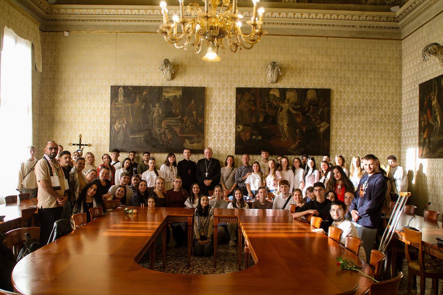 «Любов і допомога Бога ніколи не закінчуєть» — Патріарх Вереції, українській молоді