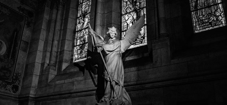 Чин екзорцизму в Католицькій Церкві: просте пояснення