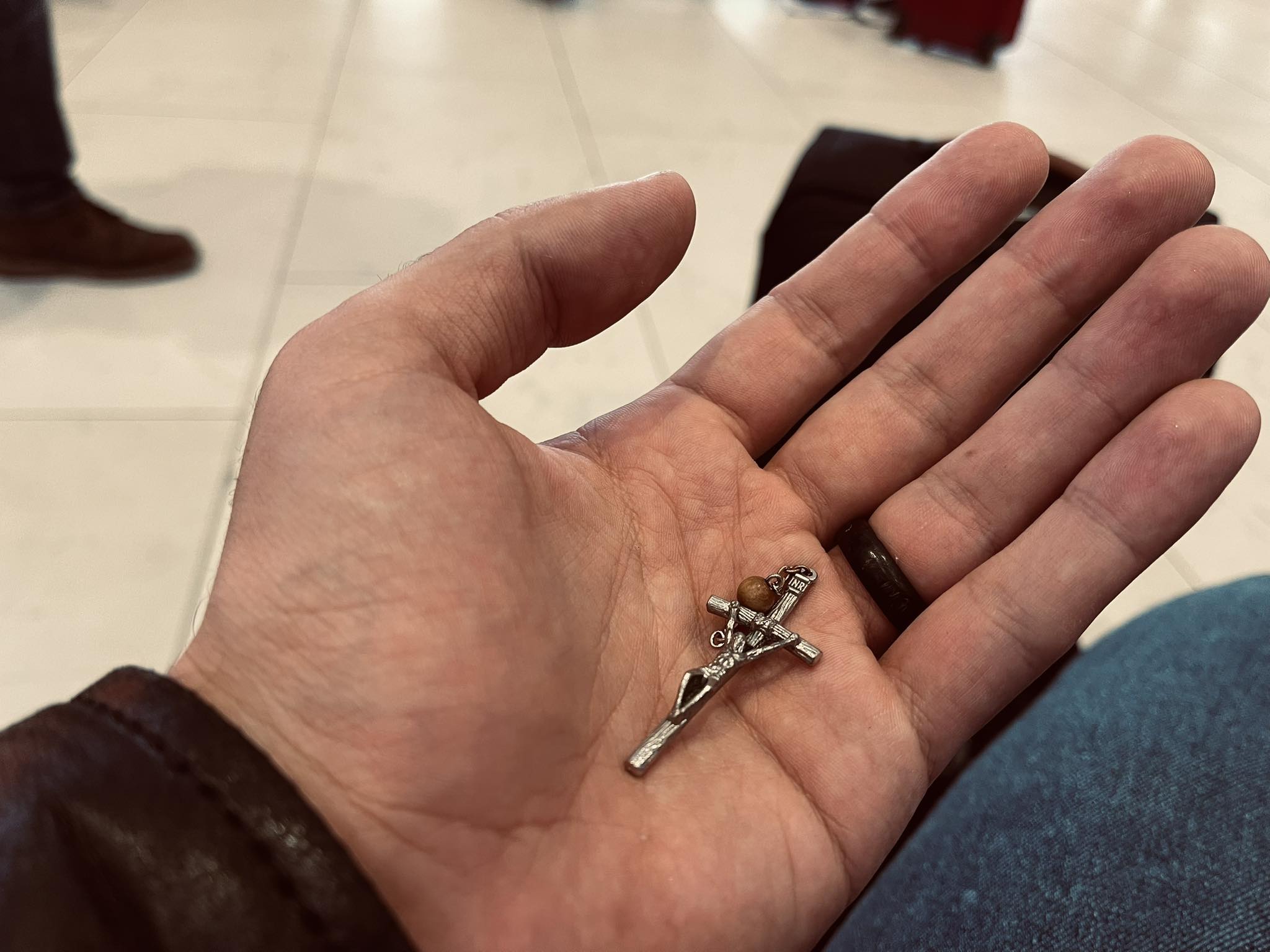 ХРЕСТА ВИСТАЧАЄ