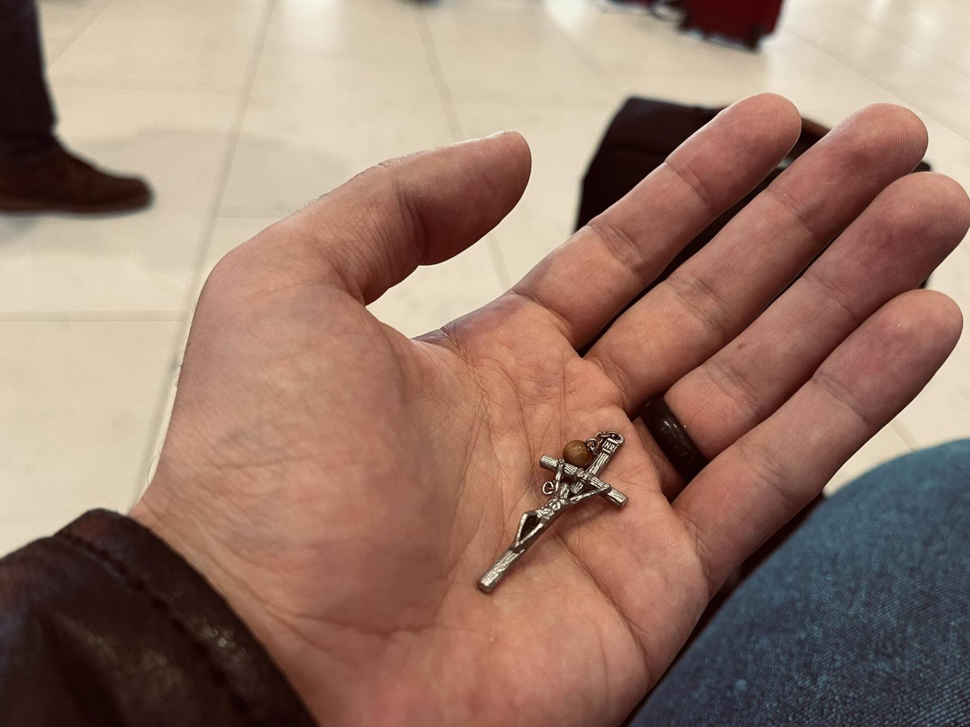 ХРЕСТА ВИСТАЧАЄ