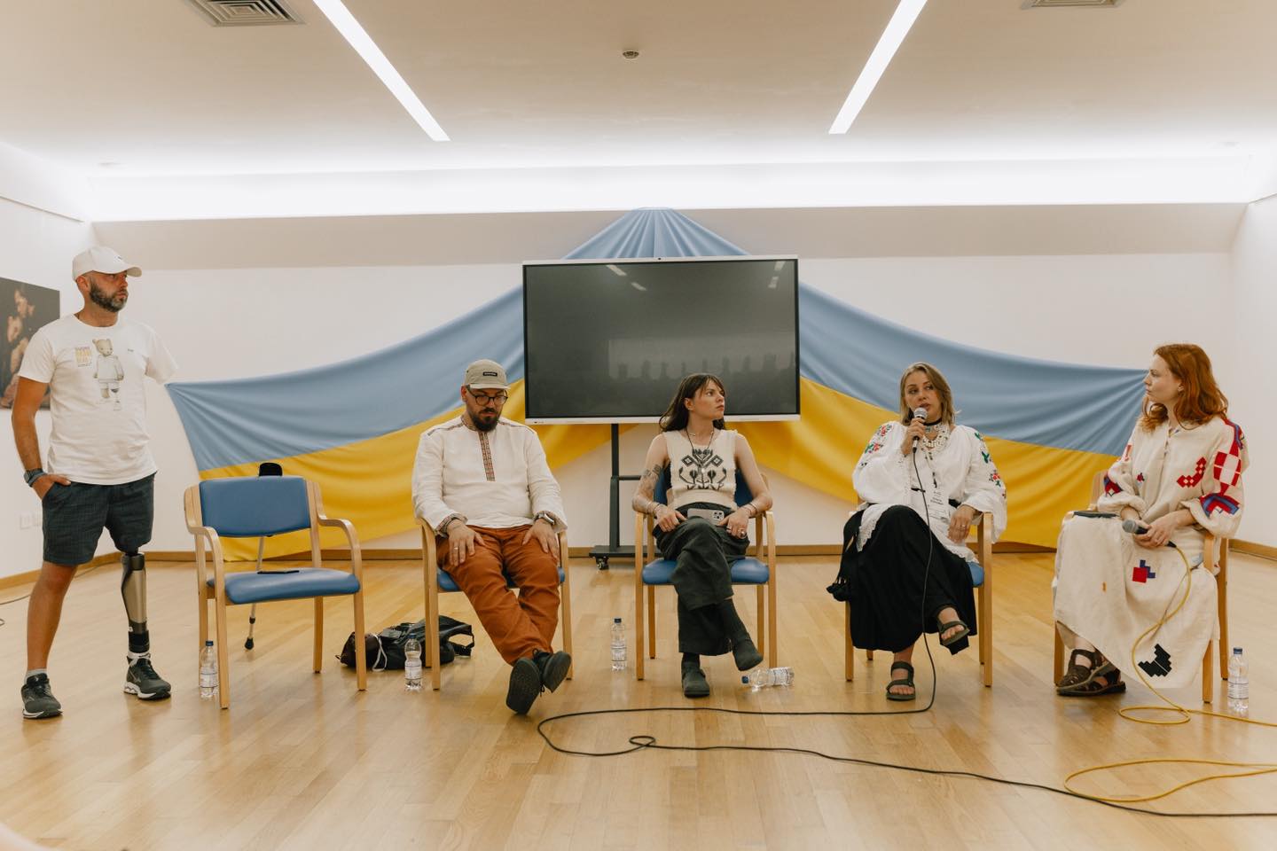 «В розсіяні сущі»: Відверта сповідь покоління війни про віру, біль та місію