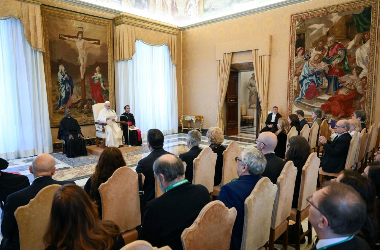 Папа про ШІ: бути співтворцями у справі творення, а не споживачами контенту