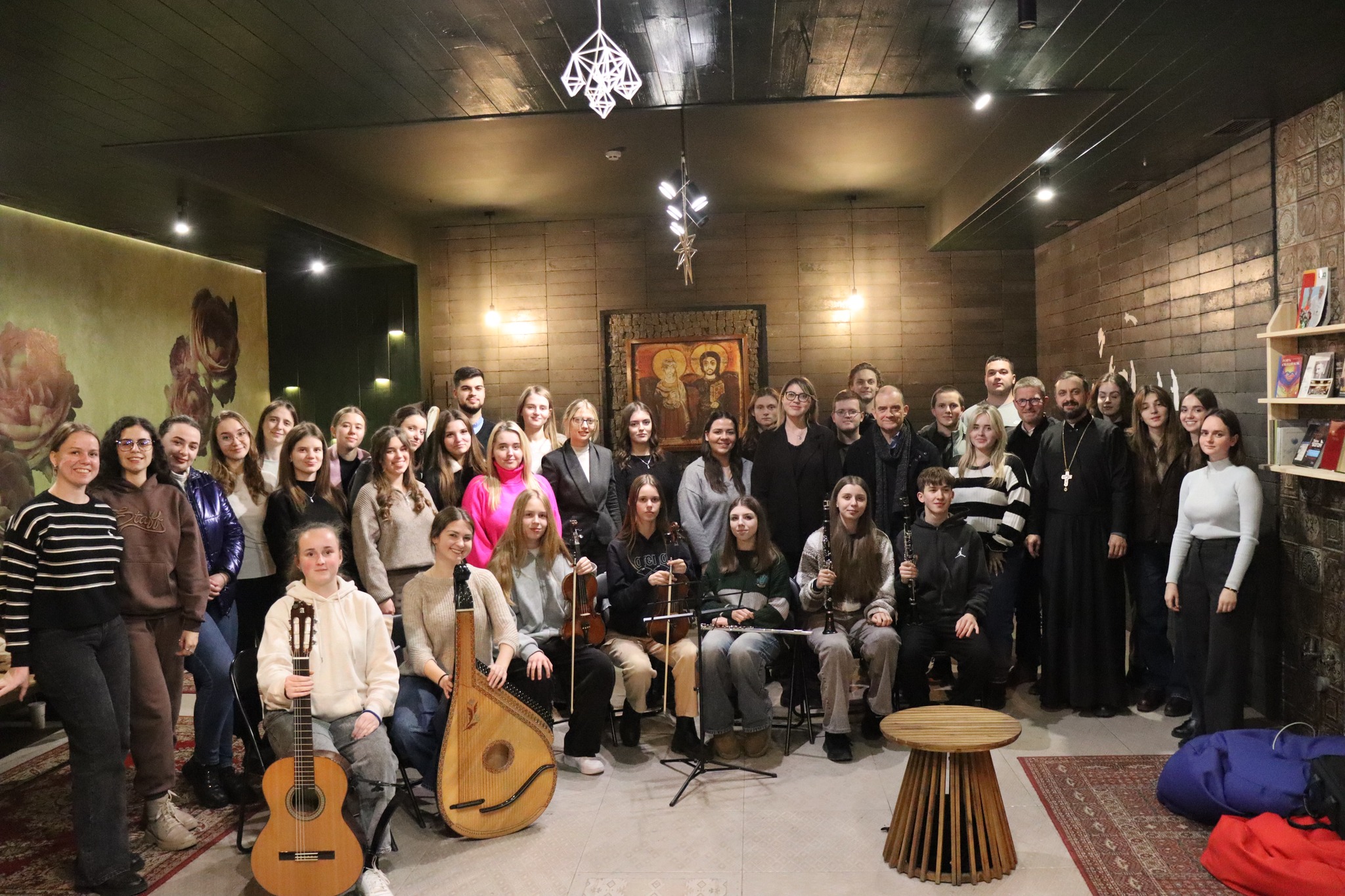 “Війна прийшла у дім” — розпочався візит підтримки і солідарності братів з Тезе в Україну.