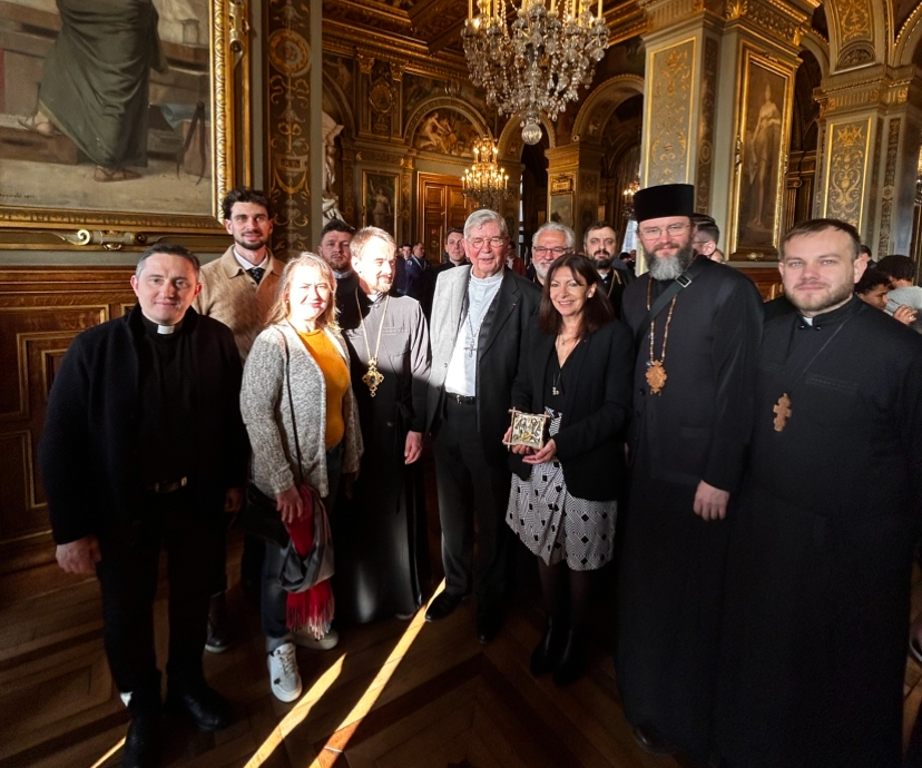 У Парижі відбулася зустріч учасників Тезе з пані мер міста Анн Ідальго