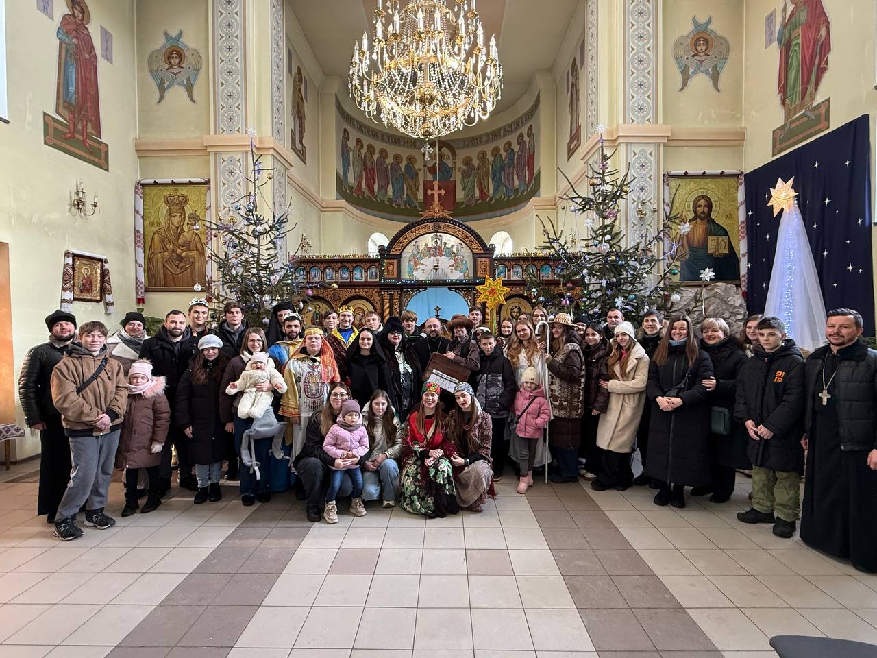 Обновляни з вертепним дійством відвідали Кам’янець-Подільську єпархію УГКЦ та ознайомили молодь із діяльністю студентського католицького Товариства «Обнова»