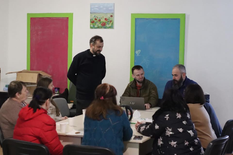 У Молодіжному реколекційно-духовному центрі імені Митрополита Андрея та Архимандрита Климентія братів Шептицьких у Новояворівську триває реалізація проєкту психоемоційної підтримки «РІСТ»