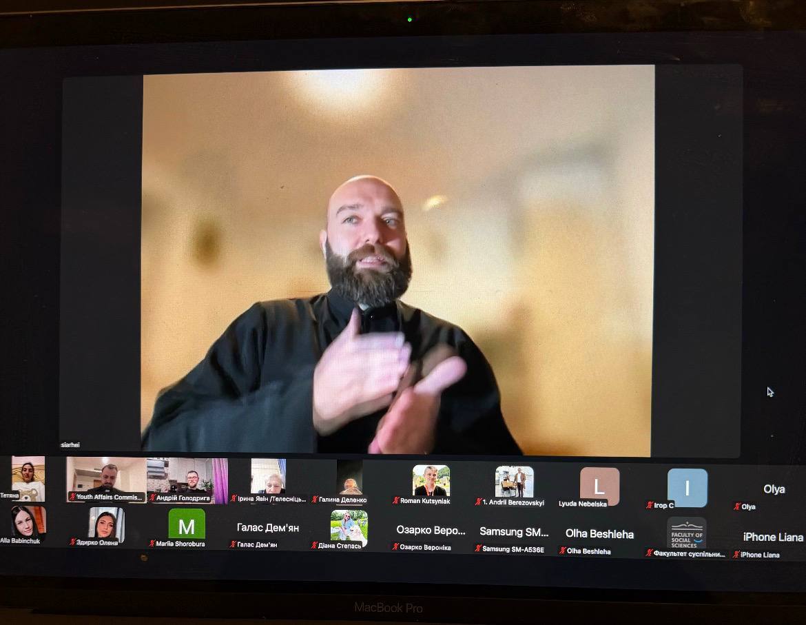 «За_Пости Покликання». Духовна подорож молоді за прикладом Авраама з Падре Сержем