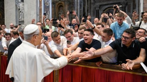 «Внутрішнє відкриття Божого дару». Папа на день молитви за покликання