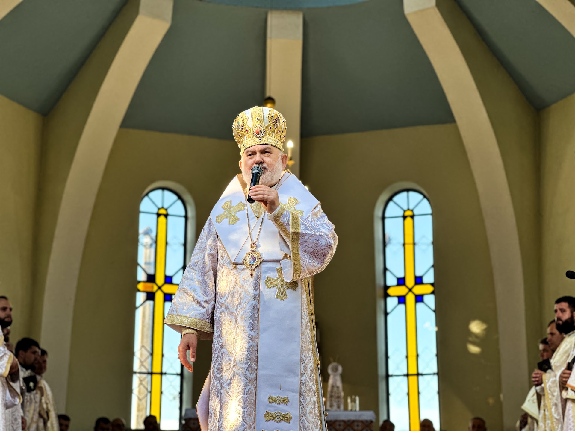 «Боже, поклади Свої руки на Україну, щоб вона ожила», — владика Йосиф Мілян у Зарваниці