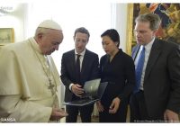 Папа Франциск прийняв засновника Facebook