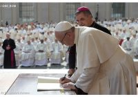 Найважливіші підсумки Року Милосердя: цитати з Апостольського листа Папи Франциска