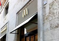 McDonald’s відкрився у… Ватикані