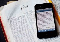 Папа: Біблію, як смартфон – завжди слід мати під рукою