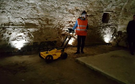 У Тернополі знайшли катакомбну церкву та підземні тунелі