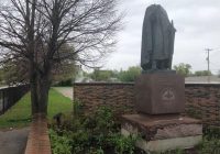 У Канаді відрізали голову і хрест з пам’ятника князю Володимиру біля української церкви