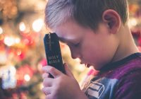 Прості способи навчити дітей молитися