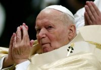 Неймовірна молитва cв. Івана Павла II у формі екзорцизму