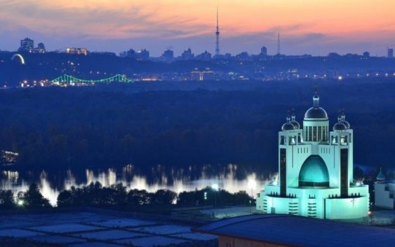 «Живе ТБ» організовує прямі трансляції Різдвяних богослужінь з Патріаршого собору