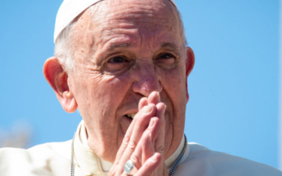 Якою зараз має бути наша молитва? Пояснює Папа Франциск