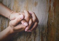 4 хибні переконання, які віддаляють нас від молитви