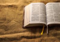 7 біблійних цитат, які врятують твою молитву
