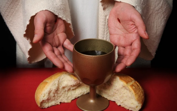 Іти за Ісусом, причащаючись Хлібом Життя, щоб стати поживою для інших…