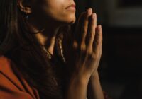 Потрібно вчитися молитися правильно