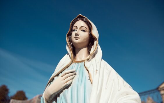 Діва Марія у важкі хвилини свого життя