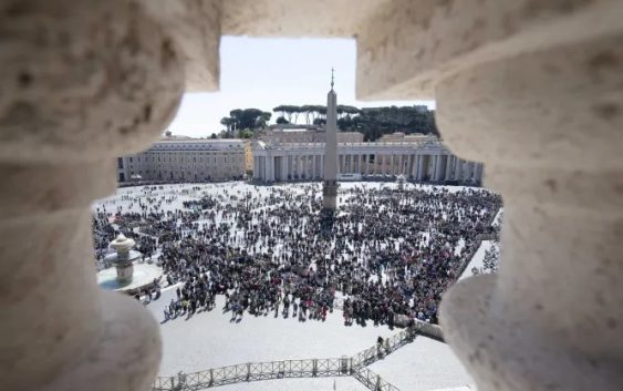 Папа Франциск: Поділіться доброю новиною про воскресіння Христа з іншими